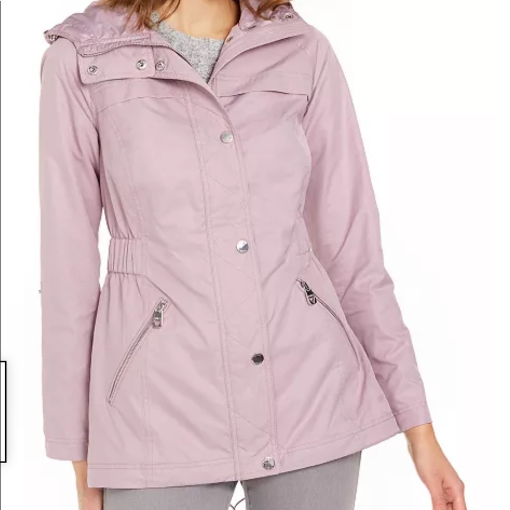 ❤️‍🔥Light pink GUESS
Adjustable-Waist Water-Resistant Hooded Anorak❤️‍🔥